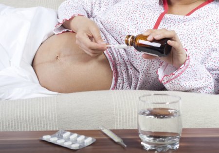 Чем лечить простуду при беременности