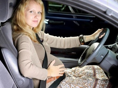 Беременная за рулем (к статье о получении бесплатных путевок в санаторй для беременных)