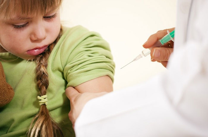 Прививка от дифтерии детям: куда делают, противопоказания