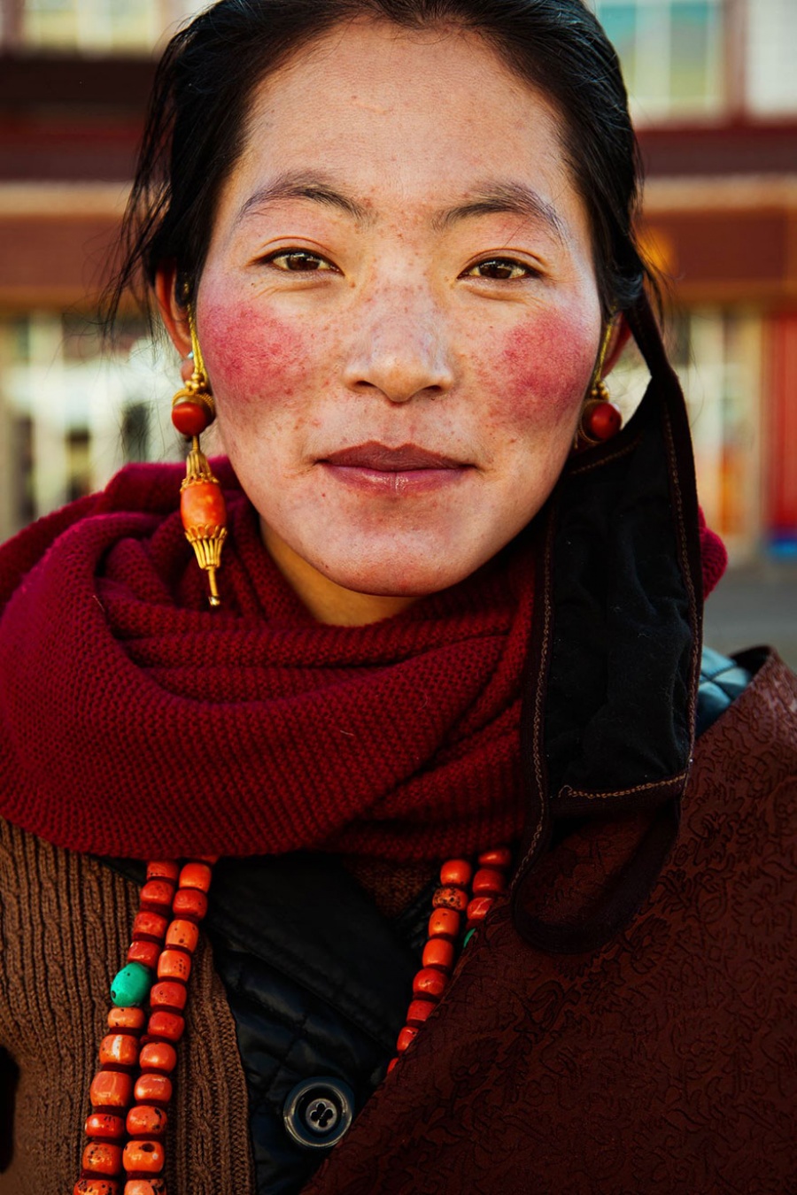 13376810-R3L8T8D-900-different-countries-women-portrait-photography-michaela-noroc-15-tibet-china-1