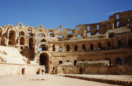 Руины форума с Капитолием II-III вв н.э — Дугга